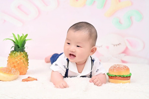 淮滨宝宝在妈妈肚子里